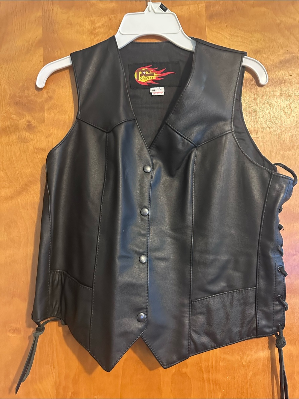 Women’s (L/10) Classic Black Leather Motorcycle Vest -